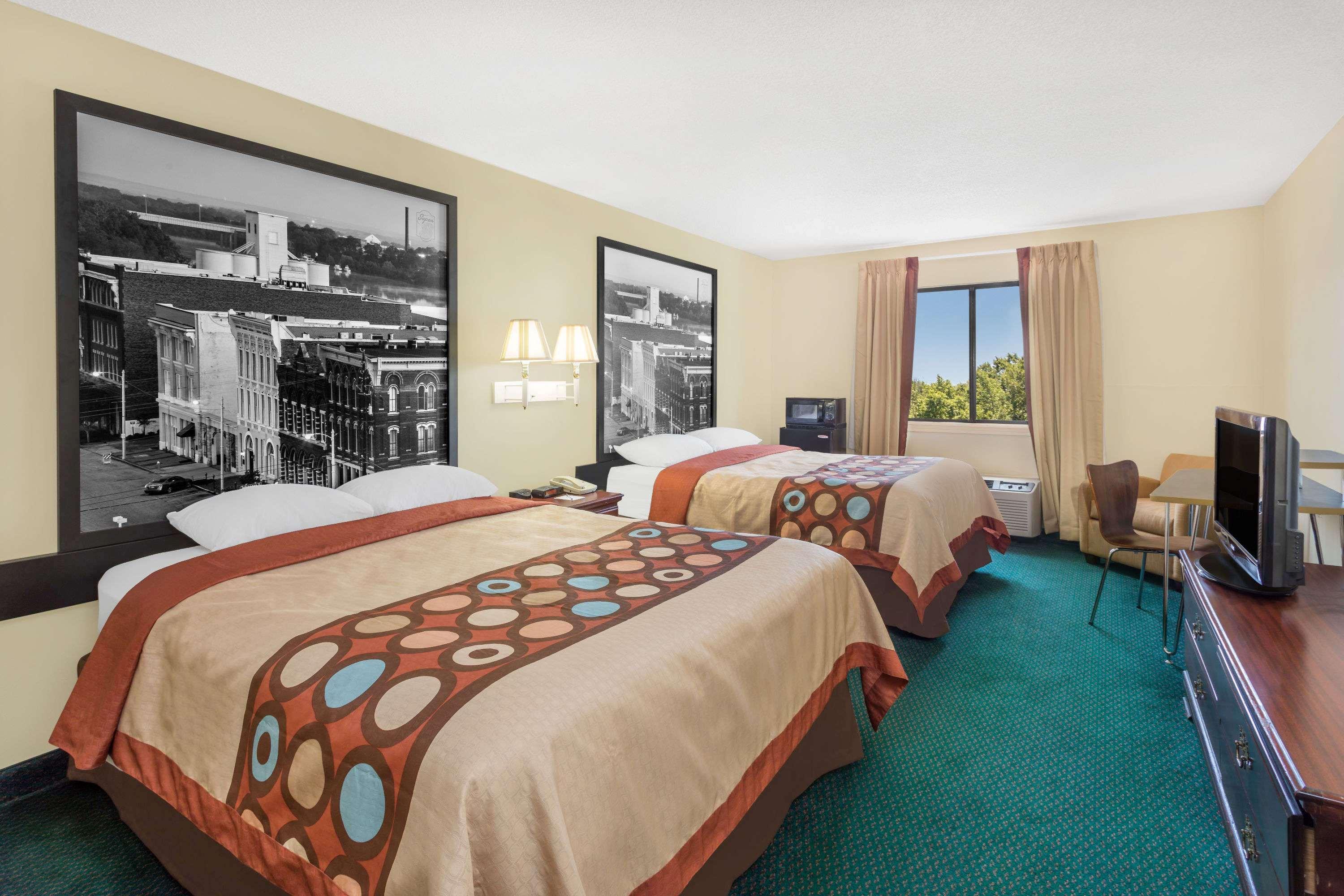 Super 8 By Wyndham Montgomery I-65 Exterior photo