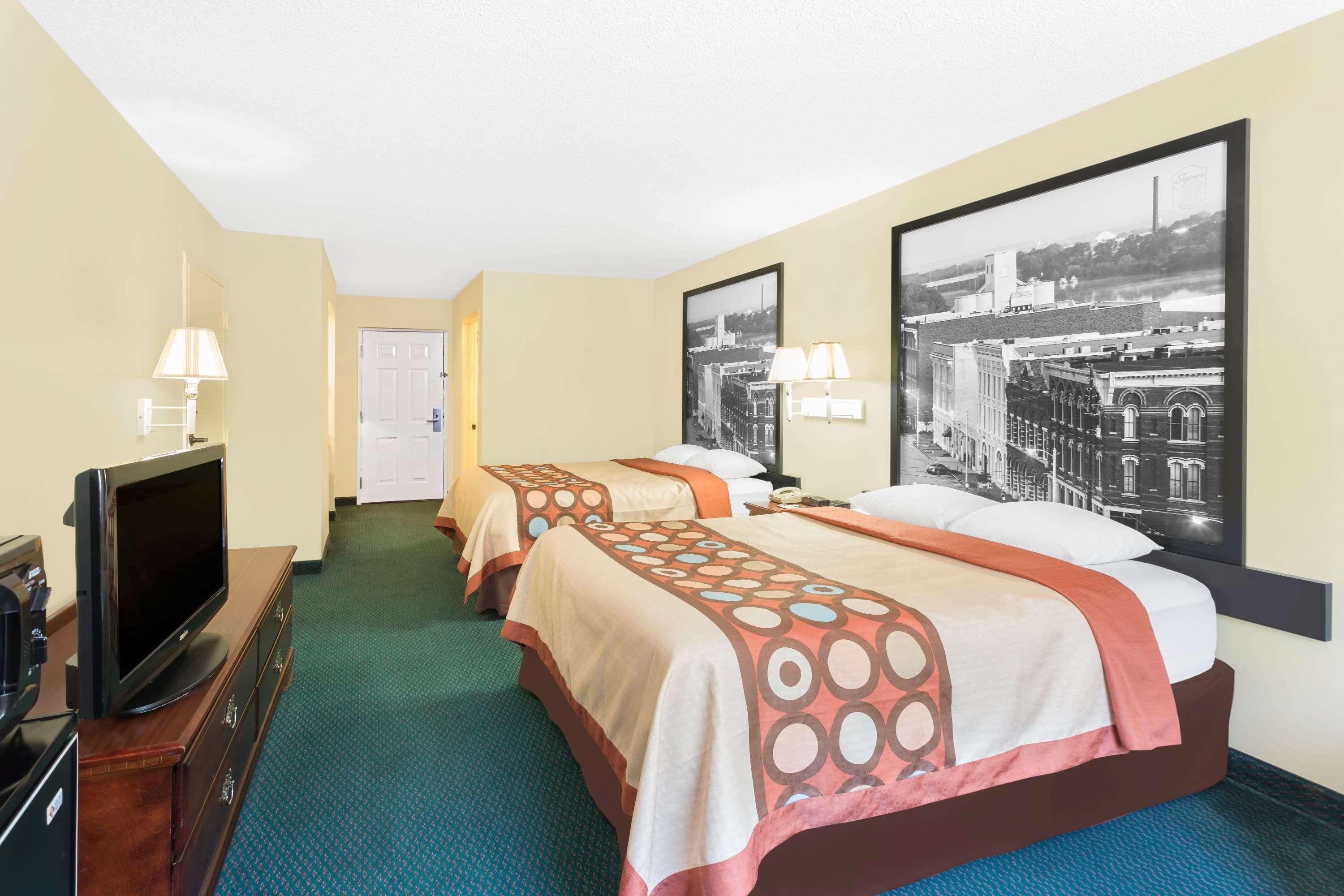 Super 8 By Wyndham Montgomery I-65 Exterior photo