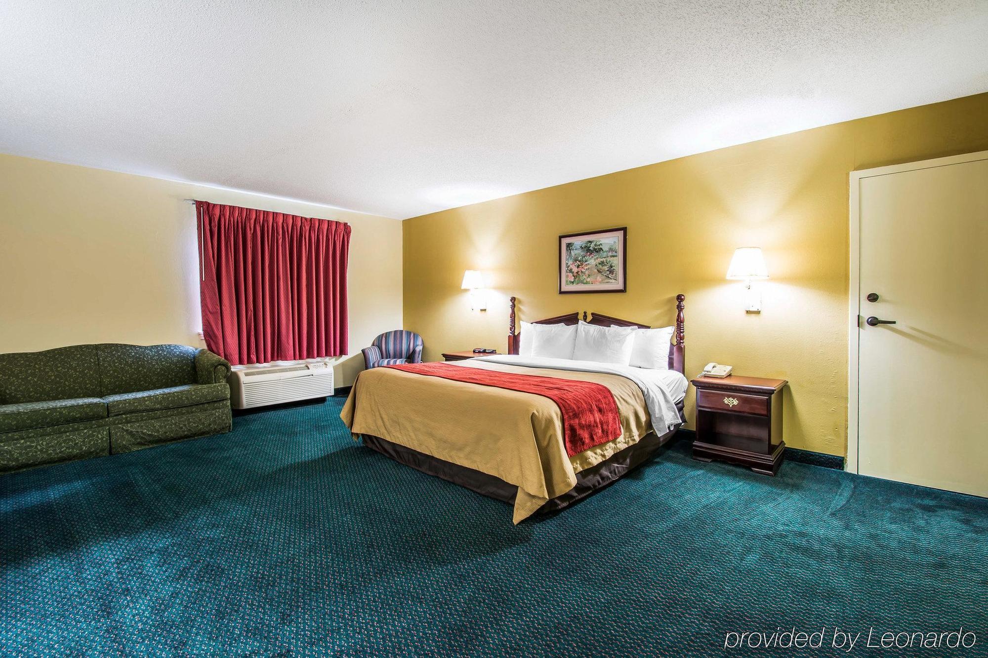Super 8 By Wyndham Montgomery I-65 Exterior photo