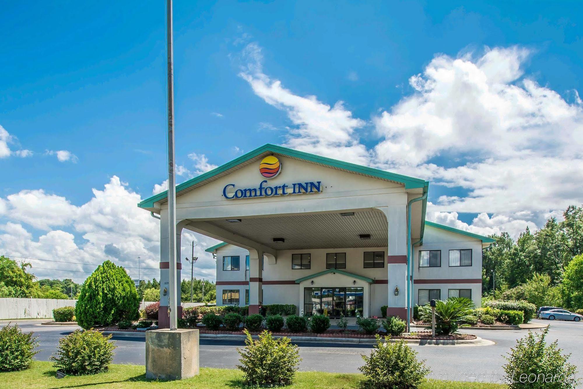 Super 8 By Wyndham Montgomery I-65 Exterior photo